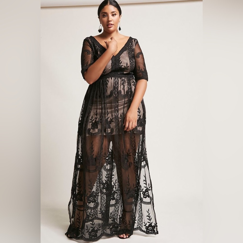NWT Woven Heart Black Floral Lace Dress